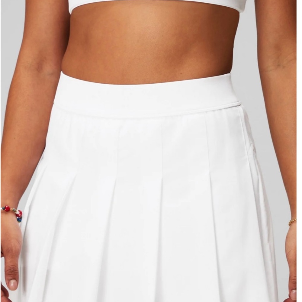 Brand new Fabletics White Pleated Skort with pocket!
